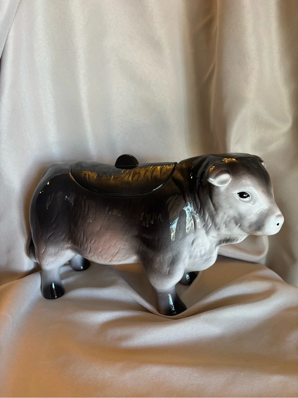 Ceramic Bull-shaped Cookie Jar / Planter